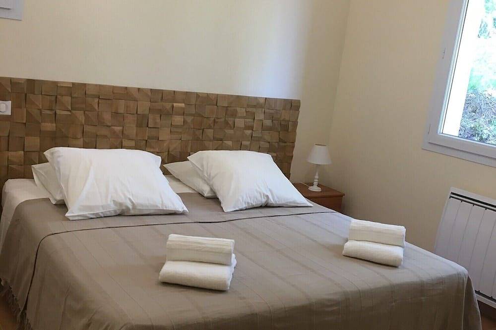 House for 6 people with swimming pool, 10 minutes from the beach in Monticello, Calvi region