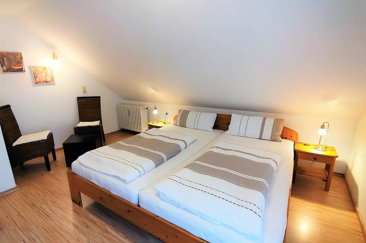 Ferienwohnung für 4 Personen, mit Balkon und Garten in Daisendorf - 2