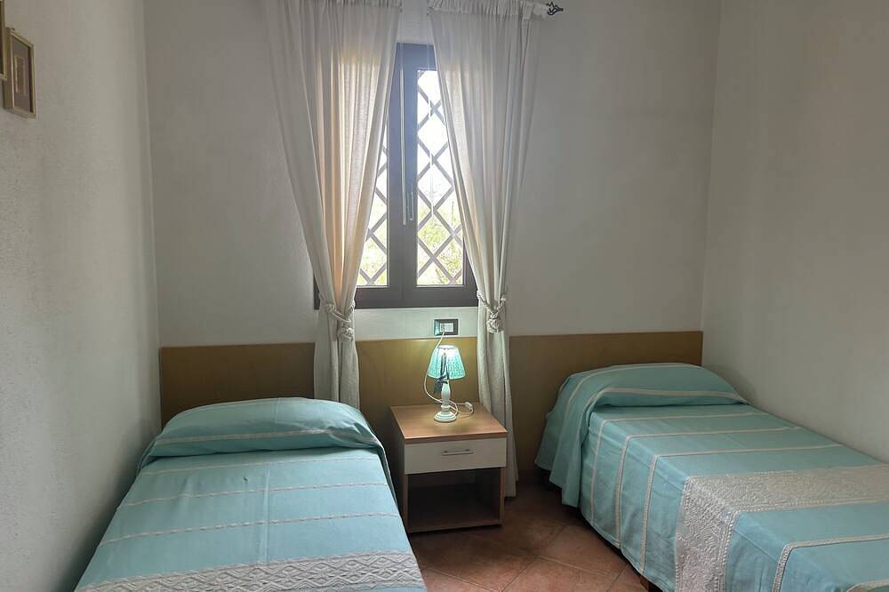 Appartamento intero, Domo su Neulache\nvilla in campagna composta da  due app. a 5 minuti dal mare in Cala Liberotto, Orosei