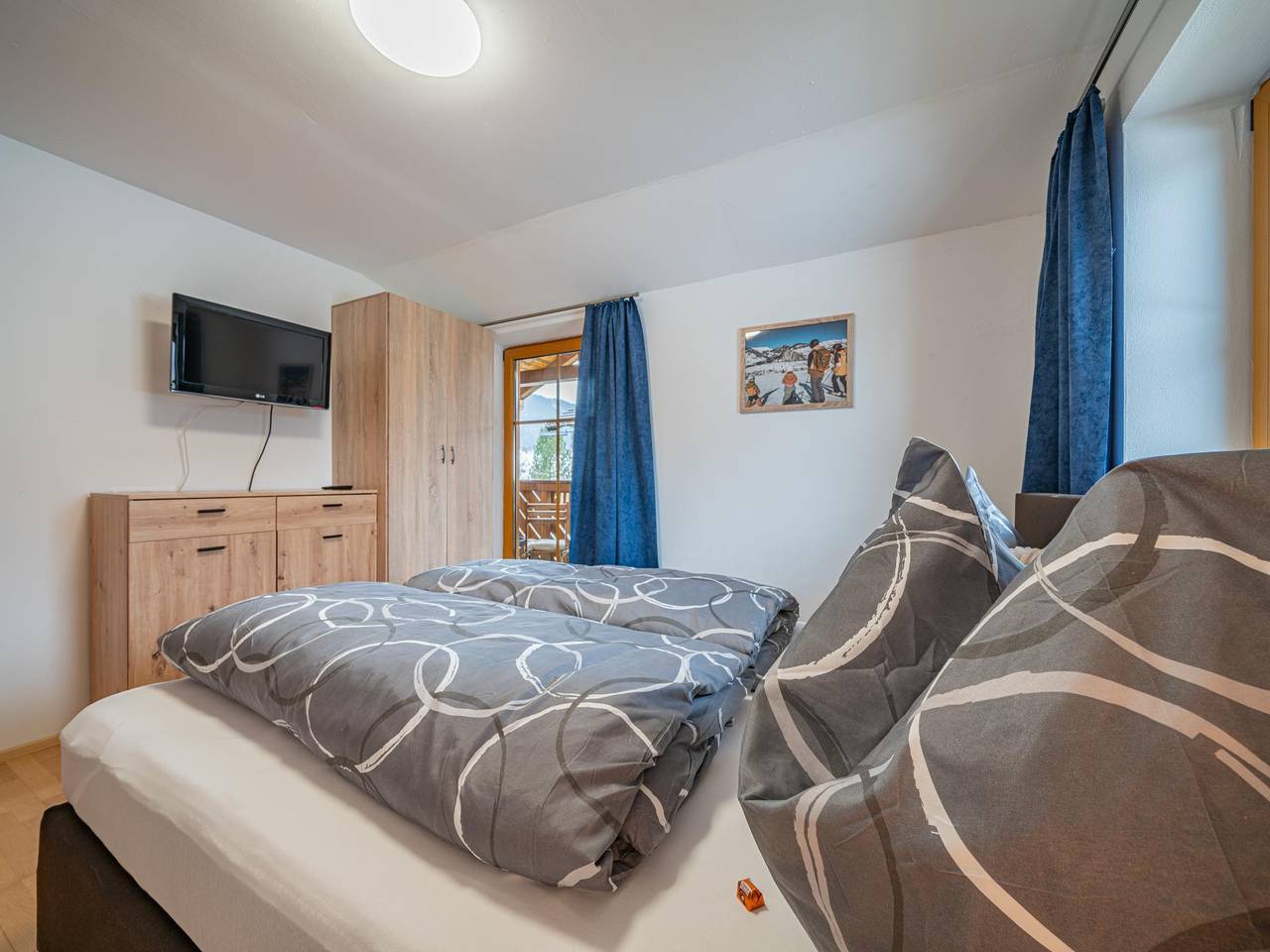 Alpine chalet charm with balcony in Embach in Lend, Ski Amadé