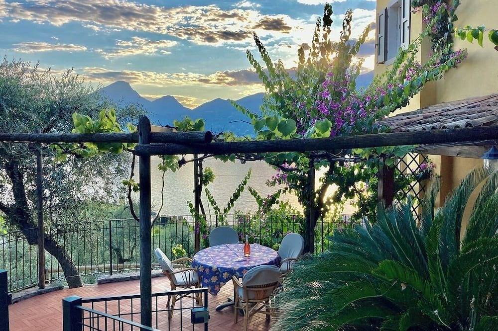 Casa Oliva Castelletto sul Garda - Natura Pura in Vista Lago in Brenzone, Gardasee-Berge
