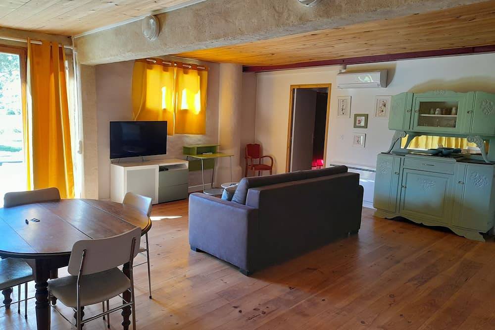 Appartement entier, Appartement indépendant rez de jardin entre Toulouse et Albi 5 couchages in Cadalen, Région d'Albi