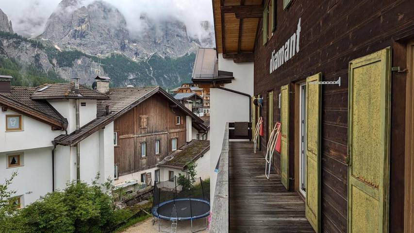 Location de vacances pour 2 personnes, avec jardin ainsi que terrasse et vue à Corvara in Badia - 4