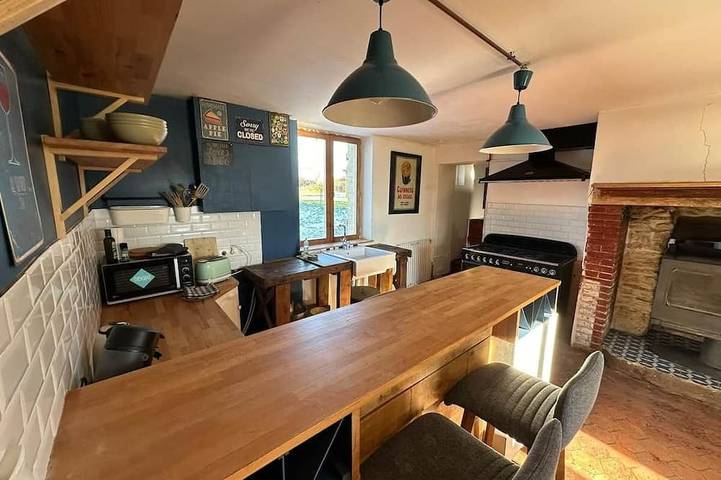 Location de vacances pour 13 personnes à Neauphe-sur-Dive