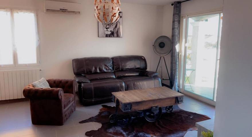 Location de vacances pour 10 personnes, avec jardin ainsi que piscine et jacuzzi à Jonquières-Saint-Vincent - 4