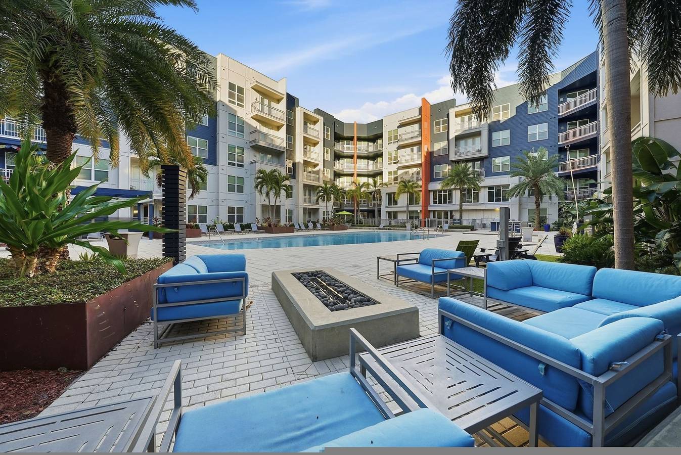 Apartamento entero, Modern 2Br w/ Pool + Pet-Friendly | Unit #21 in South Tampa, Tampa