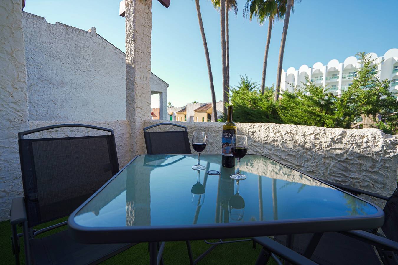 Ganze Ferienwohnung, Ferienwohnung für 4 Personen mit Meerblick in Playa Playazo, Nerja