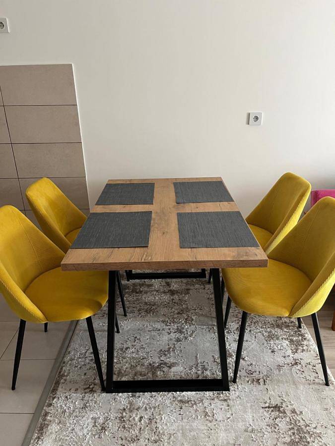 Appartement entier, One-Bedroom Apartment with Balcony and City View in Jagodina, Région centrale