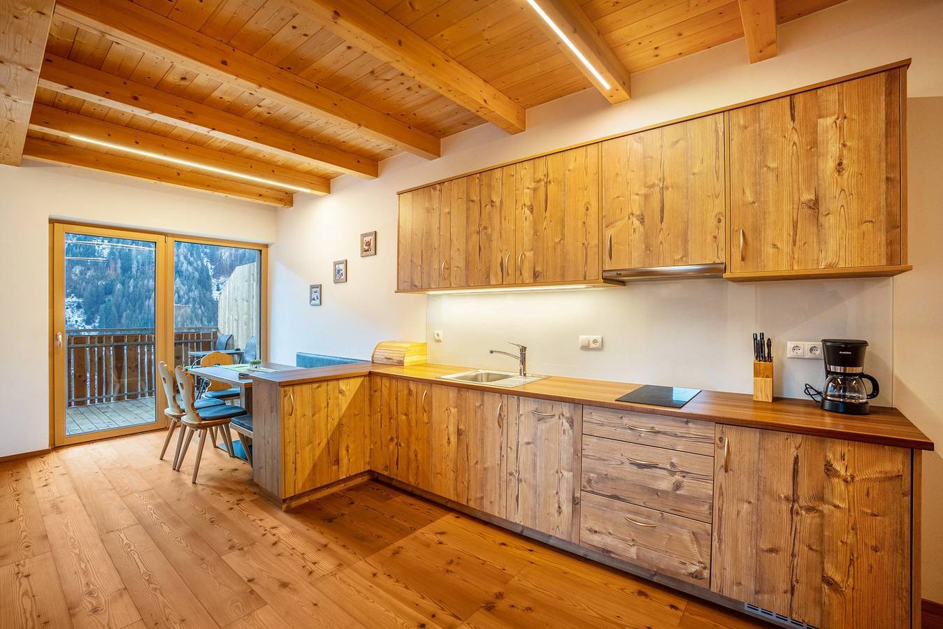 Ganze Wohnung, Ferienwohnung 'Kreuzplonhof Apt Dorfblick' mit Bergblick und privater Infrarotkabine in Lüsen, Dolomiti Superski
