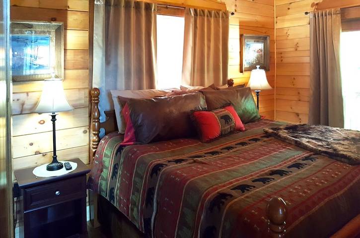 Gîte pour 8 personnes, avec jacuzzi ainsi que terrasse et jardin dans Almond (Caroline du Nord)