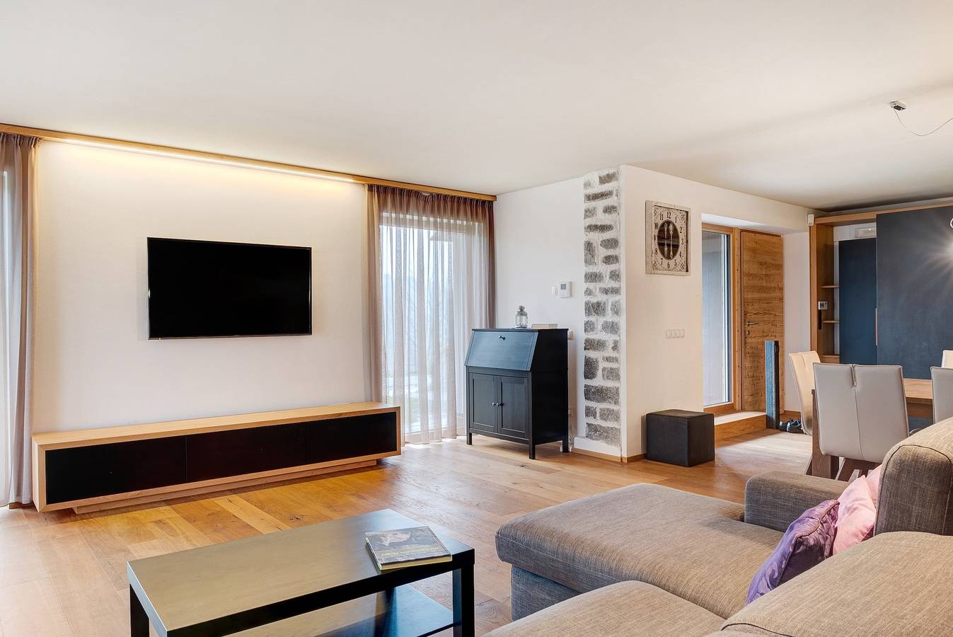Ganze Wohnung, Ferienwohnung "Angerle Alm Apt Alpenglühen" mit Privatterrasse, Gemeinschaftsgarten und Wlan in Karersee, Welschnofen