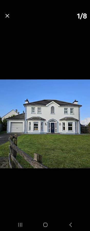 Location de vacances pour 8 personnes, avec vue et jardin dans Dunglow