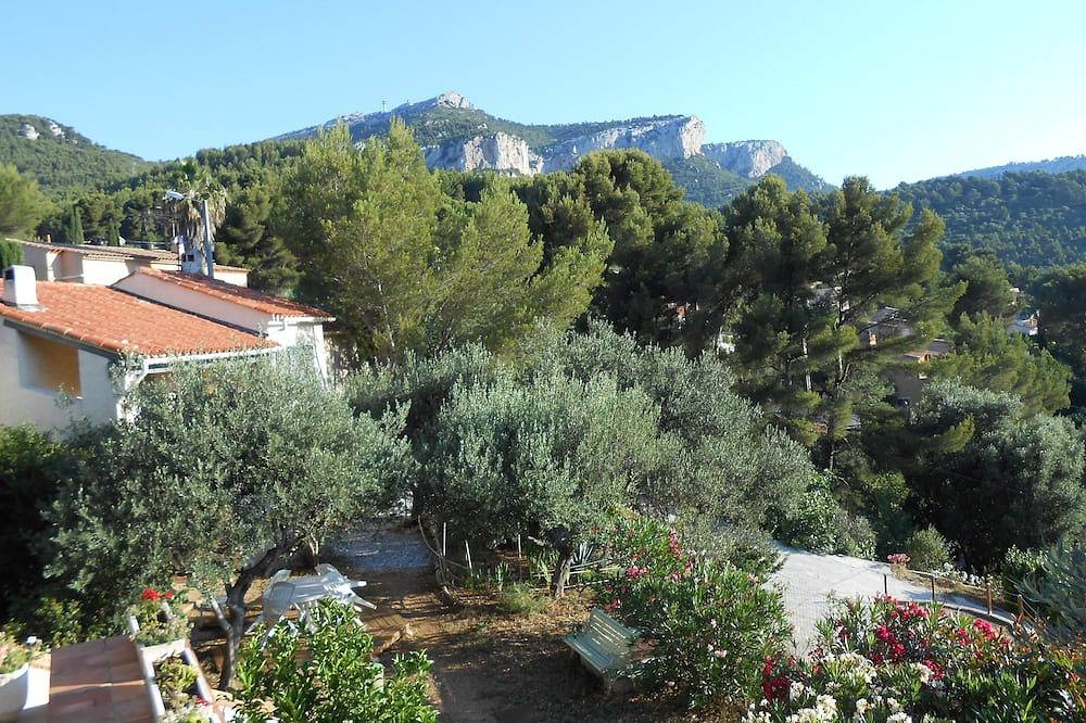 4* Haus mit Charakter, Garten, Schwimmbad/Klima, Panoramablick, Natur in Le Revest-les-Eaux, Toulon Region