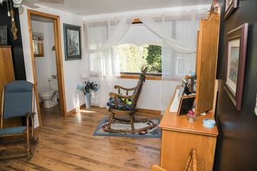 Log Cabin for 14 People in Ontario, Canada, Photo 2