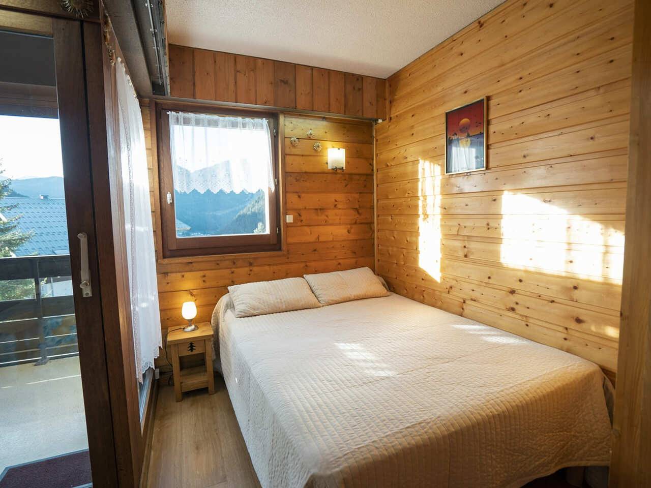 Studio entier, Studio pour 4 pers avec balcon exposé sud, parking couvert, Wifi, proche télésiège et navettes in Chatel, Les Portes du Soleil