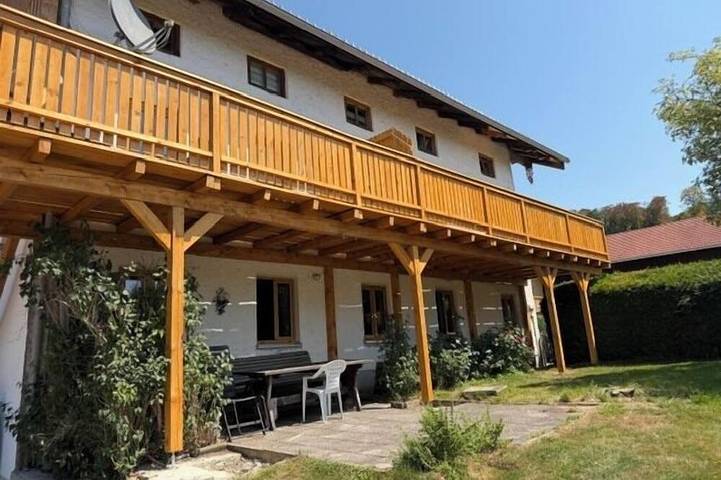 Ganze Wohnung, Ferienwohnung im Obergeschoss, 40 qm, für 1 - 3 Personen in Grabenstätt, Chiemsee