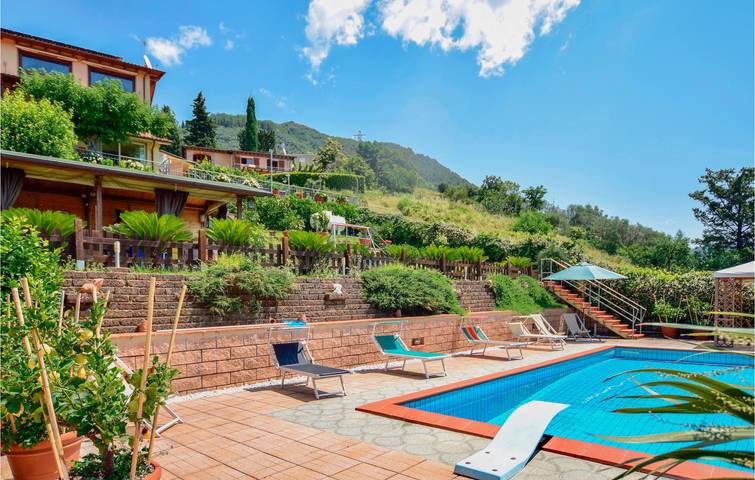 Casa vacanza per 6 persone, con piscina e giardino, con animali domestici - 1