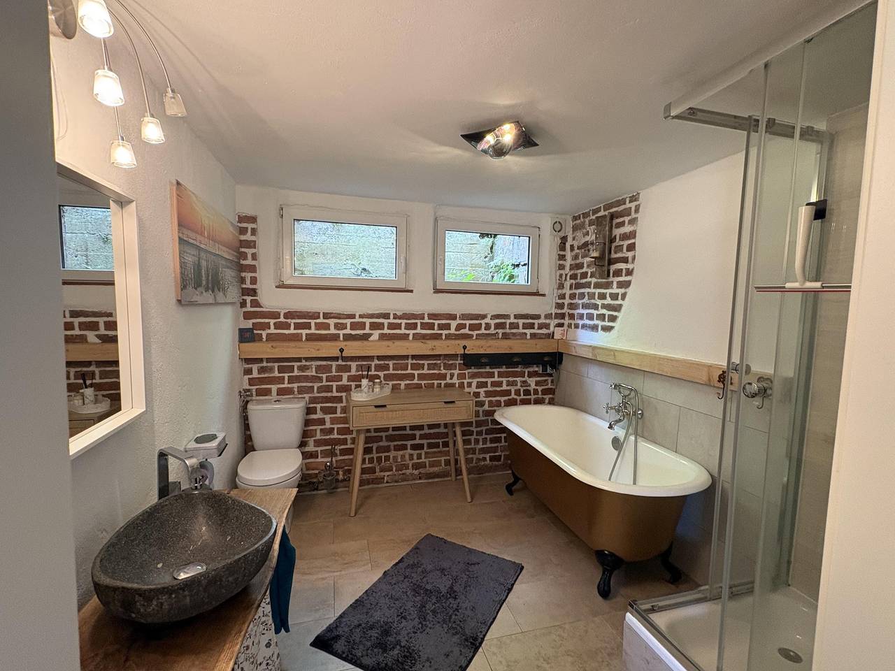 Ganze Ferienwohnung, Appartement/Fewo, Dusche und Badewanne, 1 Schlafra in Dahn, Landkreis Südwestpfalz