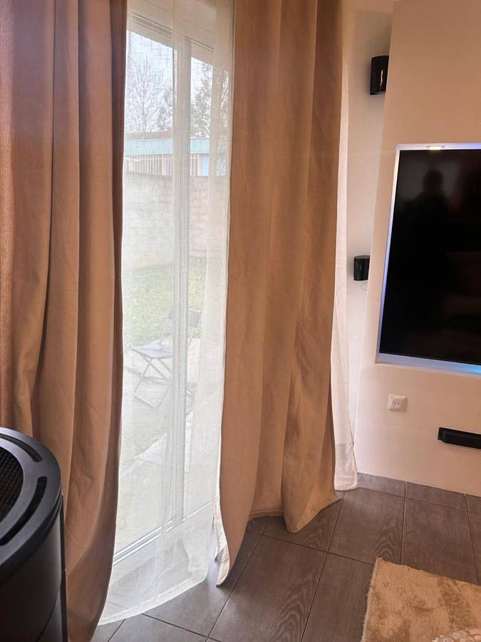 Location de vacances pour 7 personnes, avec jardin à Sarcelles - 4