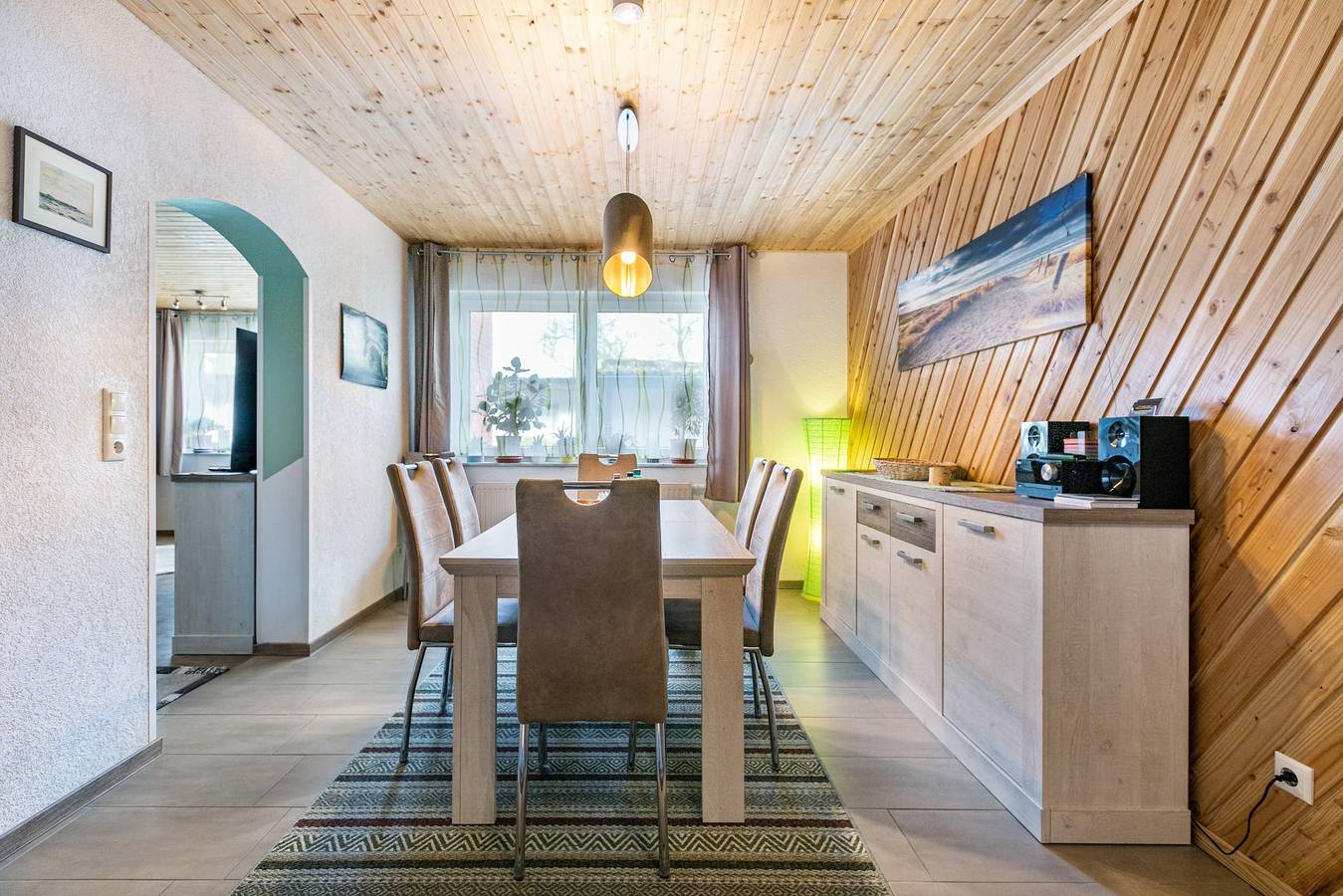 Ganze Wohnung, Ferienwohnung "Nordlicht" im Reetdachhaus mit Terrasse und Wlan in Wesselburener Deichhausen, Nordseeküste