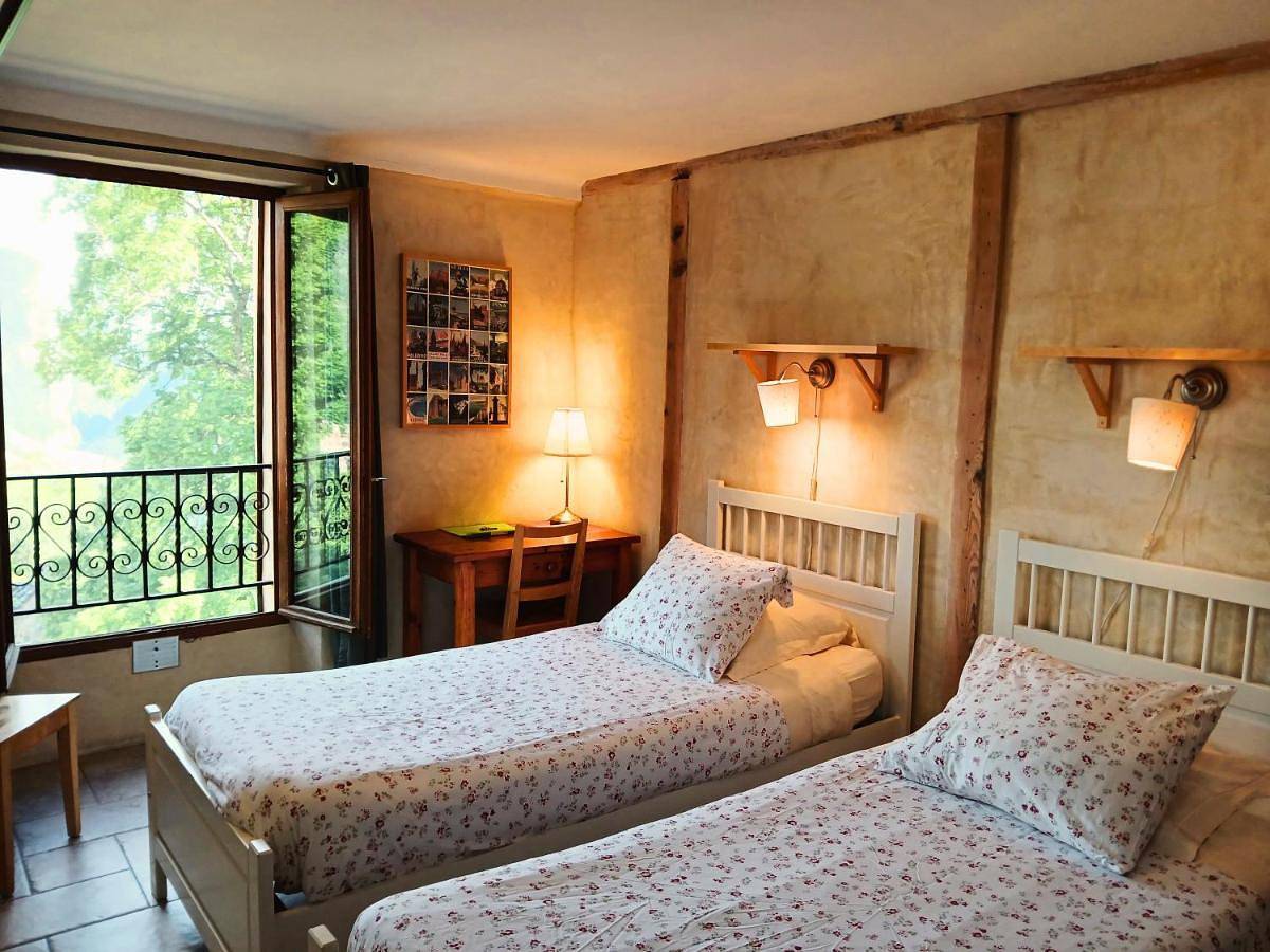Twin Room with Mountain View in Castellane, Parc naturel régional du Verdon