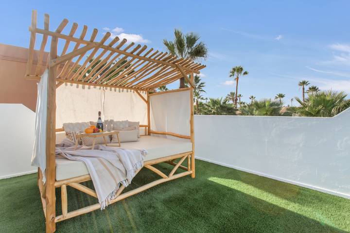 Ganze Wohnung, Ferienwohnung 'Casa Carina Corralejo' mit privater Terrasse und Wi-Fi in Oasis Tamarindo, La Oliva
