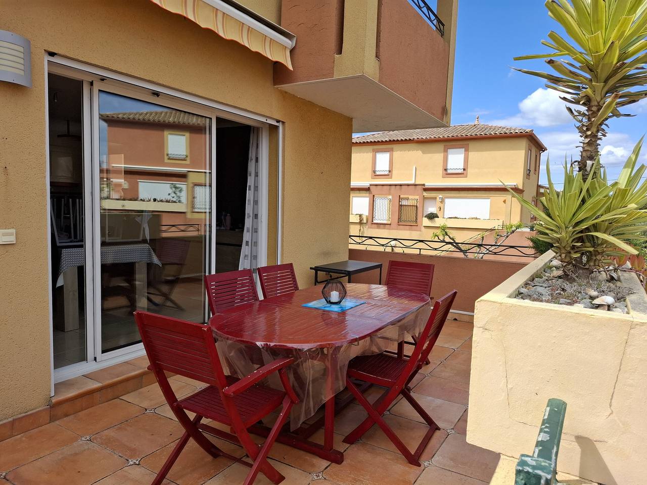 Valras-Plage : Duplex 2 Ch avec Piscine, Clim, Terrasse in Valras-Plage, Côte méditerranéenne (France)