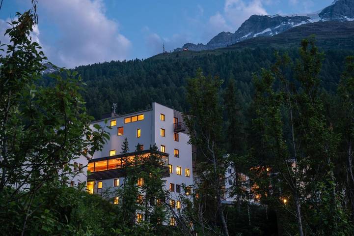 Hotel für 3 Personen, mit Ausblick und Terrasse sowie Sauna, mit Haustier in Sulden - 2