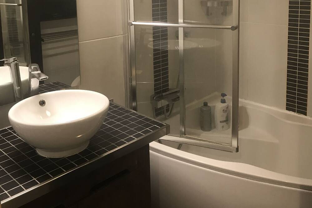 Room for rent in Evry in Évry-Courcouronnes, Essonne