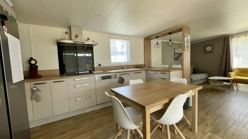 Filter.pet.bungalow pour 8 personnes, avec Balcon/Terrasse et Jardin en Charente-Maritime - 2