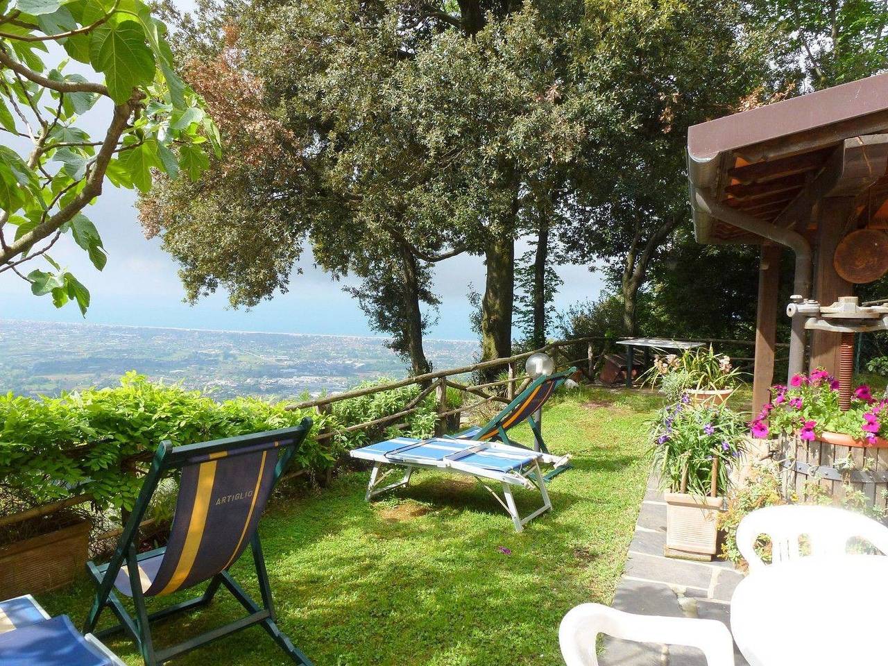 Holiday home "Toskana10" with a view of the water in Pietrasanta, Costa de la Maremma