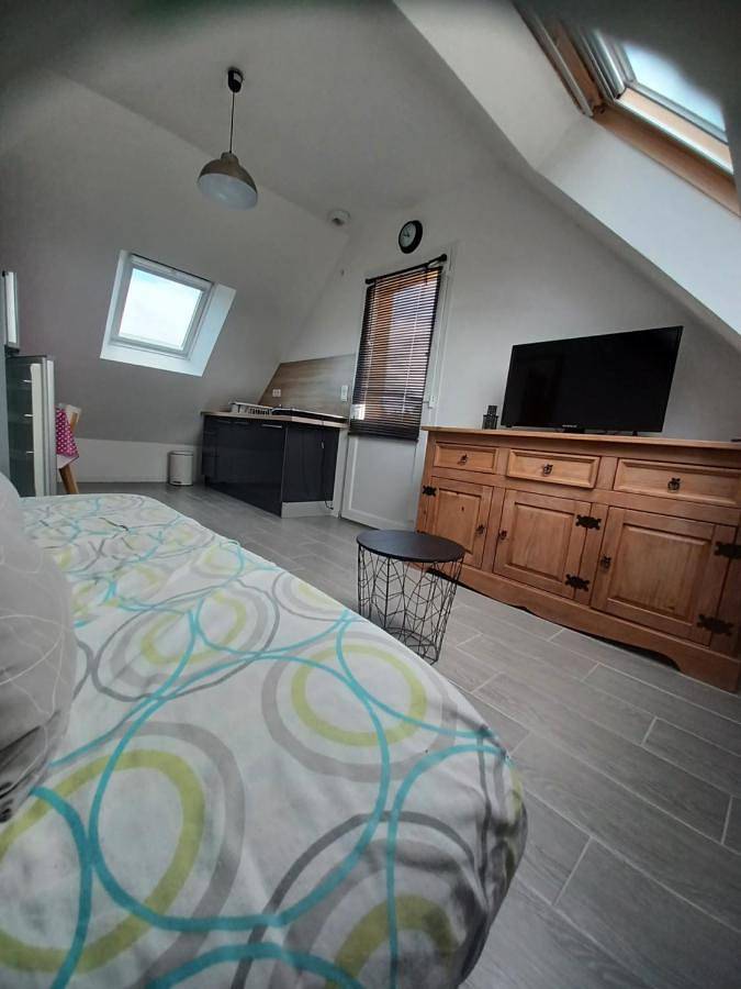 Gîte pour 2 personnes, avec Terrasse ainsi que Jardin et Vue à Bourseul
