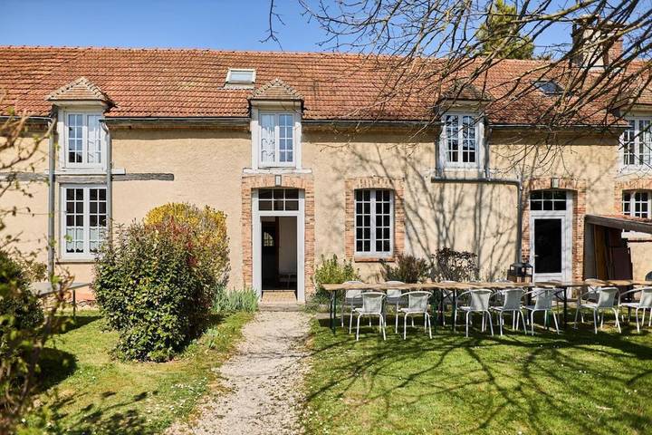 Location de vacances pour 14 personnes, avec Terrasse et Jardin à Fontaine-sur-Ay