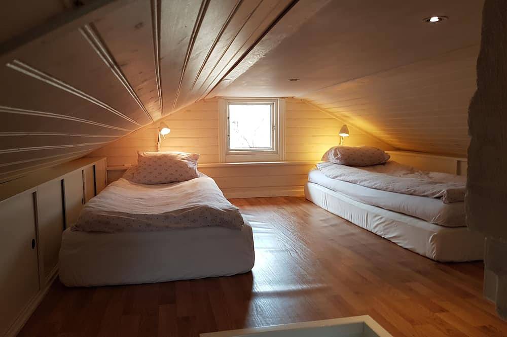 Cottage mit Meerblick auf der Insel Rindö, 45 Minuten von der Stadt entfernt in Vaxholm, Stockholmer Schärengarten