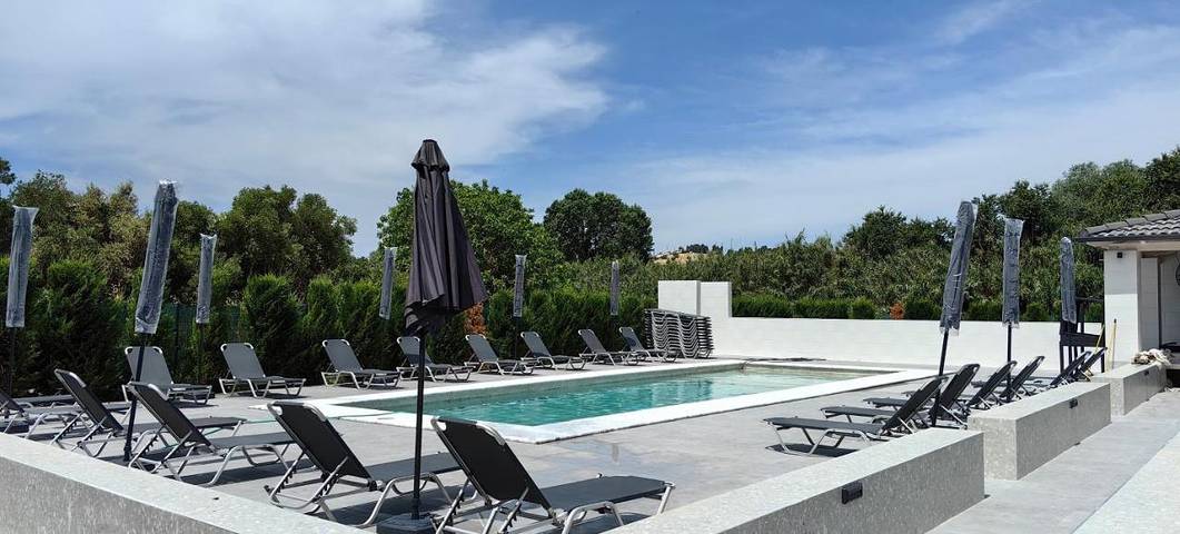 Hotel für 3 Personen, mit Ausblick und Pool sowie Garten - 1