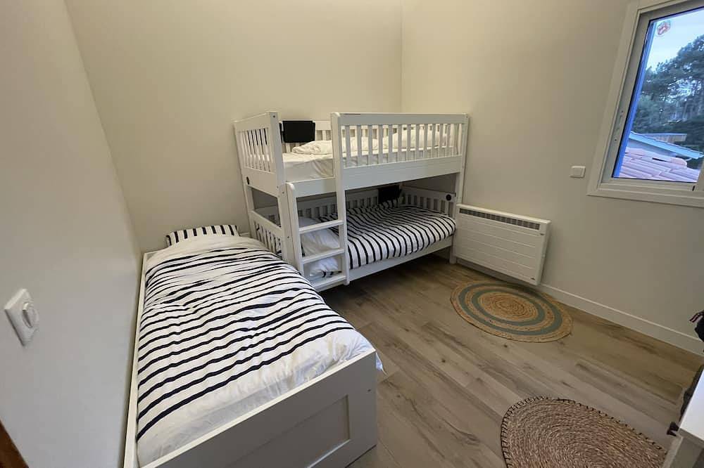 Villa Surf 2 au Calme à 15min de la Plage in Lacanau Ocean, Lacanau