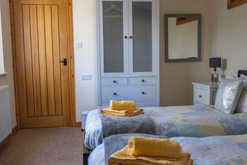 Log Cabin for 7 People in Bude, Cornwall, Photo 3