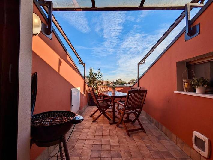 Gîte pour 5 personnes, avec jacuzzi ainsi que sauna et balcon à Caldiero