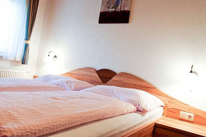 Ferienwohnung für 2 Personen, mit Balkon in Grän