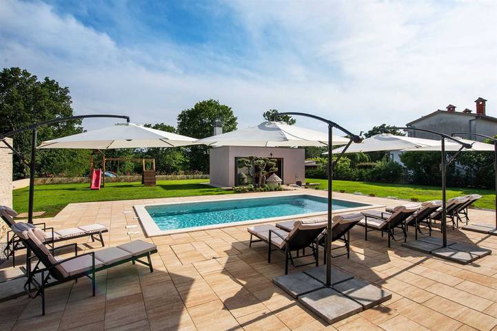 Villa für 8 Personen, mit Garten und Pool, kinderfreundlich in Labin - 2