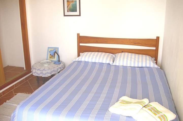 2-Zimmer-Haus mit Garten und abgelegenen Grillplatz, kostenloses Internet, Strände in Budens, Naturpark Südwest-Alentejo und Costa Vicentina