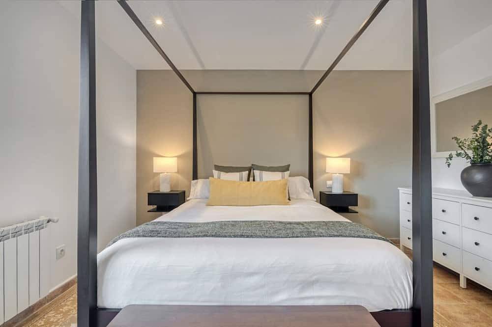 Luxury Stone Villa | Cine for kids | Bbq | Views in Miraflores (Madrid), Miraflores de la Sierra