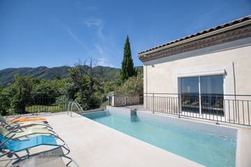 Villa for 8 Guests in Gravières, Auvergne-Rhône-Alpes, Picture 1
