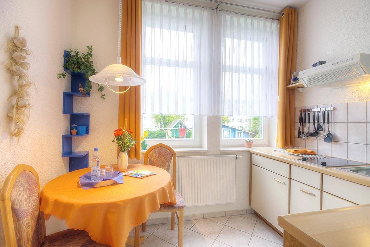 Ganze Ferienwohnung, Haus Sonnenruh - 2.Ferienwohnung 34 m² Biathlon*** Erdgeschoss/ 1x Kombinierter Wohn-Schlafraum in Oberhof, Rennsteig