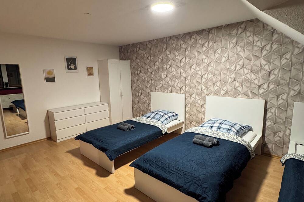 Ganze Wohnung, Gemütliches Familien-Apartmen in Roth auch für Mitarbeiter geeignet in Roth, Frankenalb