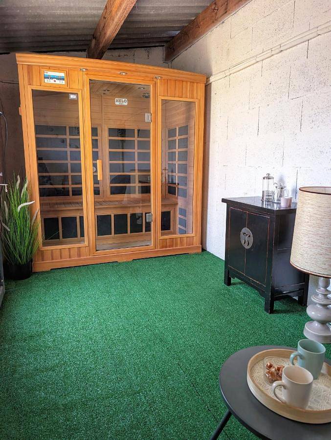 Location de vacances pour 6 personnes, avec jacuzzi ainsi que sauna et jardin à Saint-Germain-de-Marencennes - 3