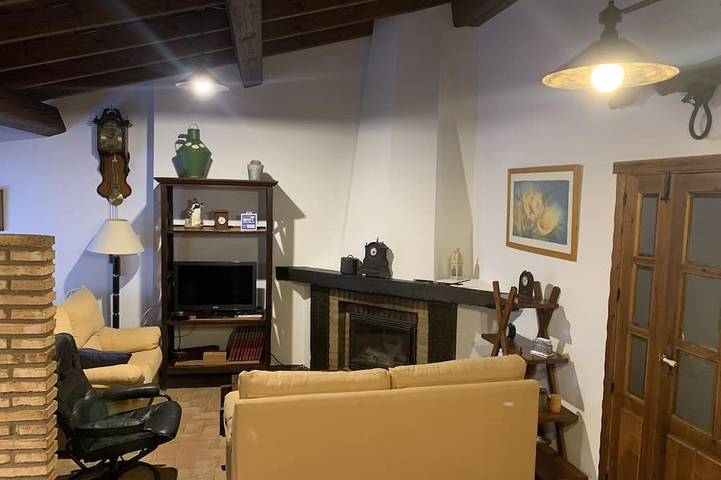Casa de vacaciones para 7 personas, con jardín y terraza en Acebo