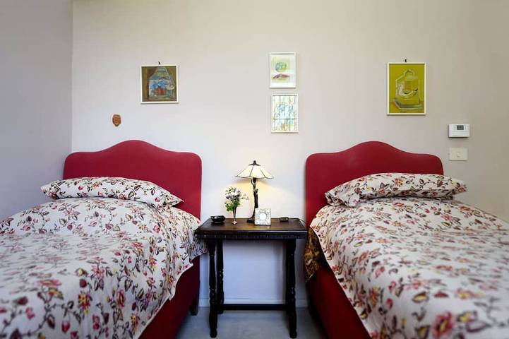 Casa Marina, into 18th century masseria surrounded by olive groves in San Martino in Pensilis, Provincia de Campobasso