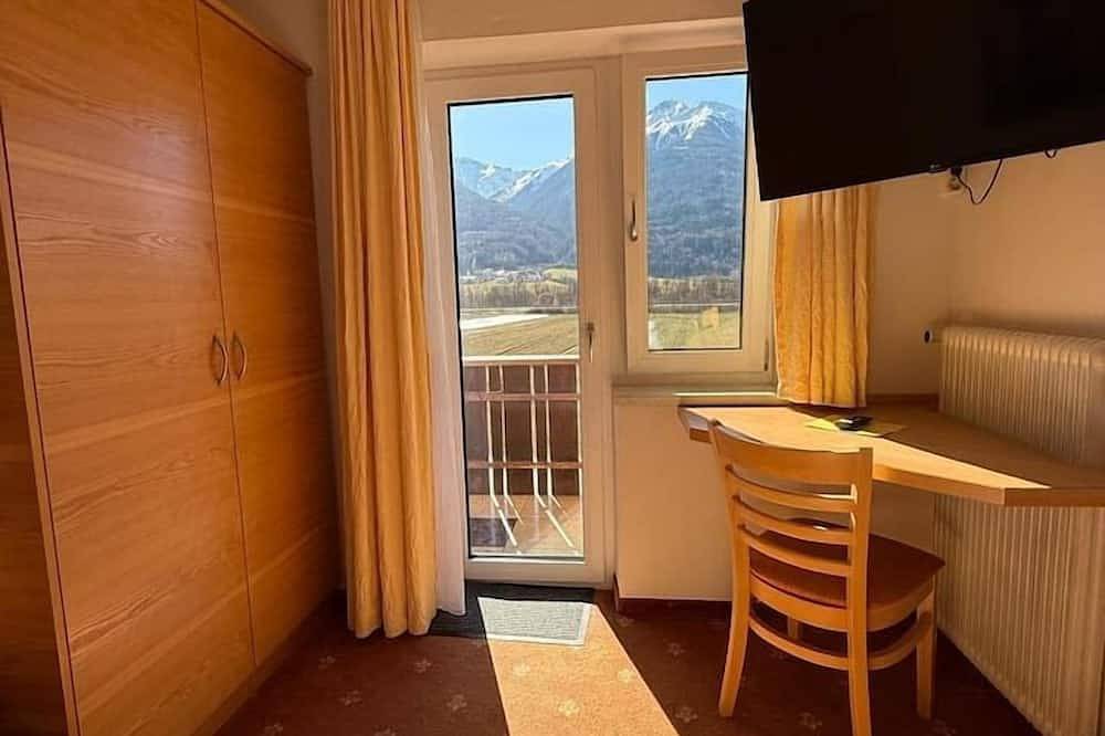 Pension Plattenhof - 7 in Telfs, Innsbruck Land