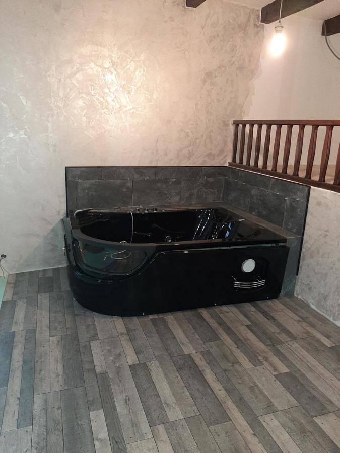 Gîte pour 2 personnes, avec terrasse à Laussonne - 3